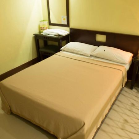 Vista Hotel Recto Manila Kültér fotó