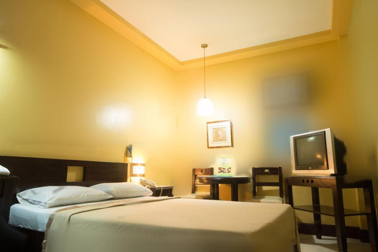 Vista Hotel Recto Manila Kültér fotó